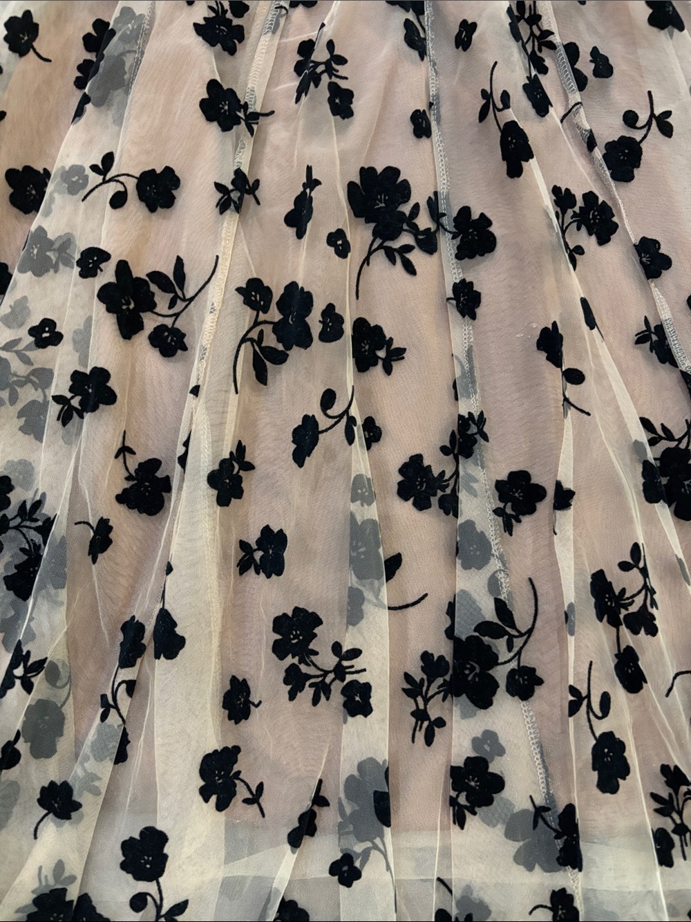 Source Unknown Black Floral Flocked Midi Skirt on Cream Mesh - Picture 2 of 4